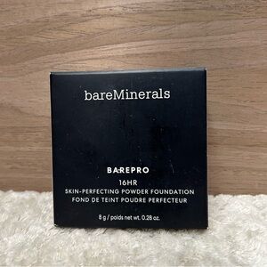 Bareminerals BarePro Skin Perfecting Powder Foundation
Medium 35 Neutral